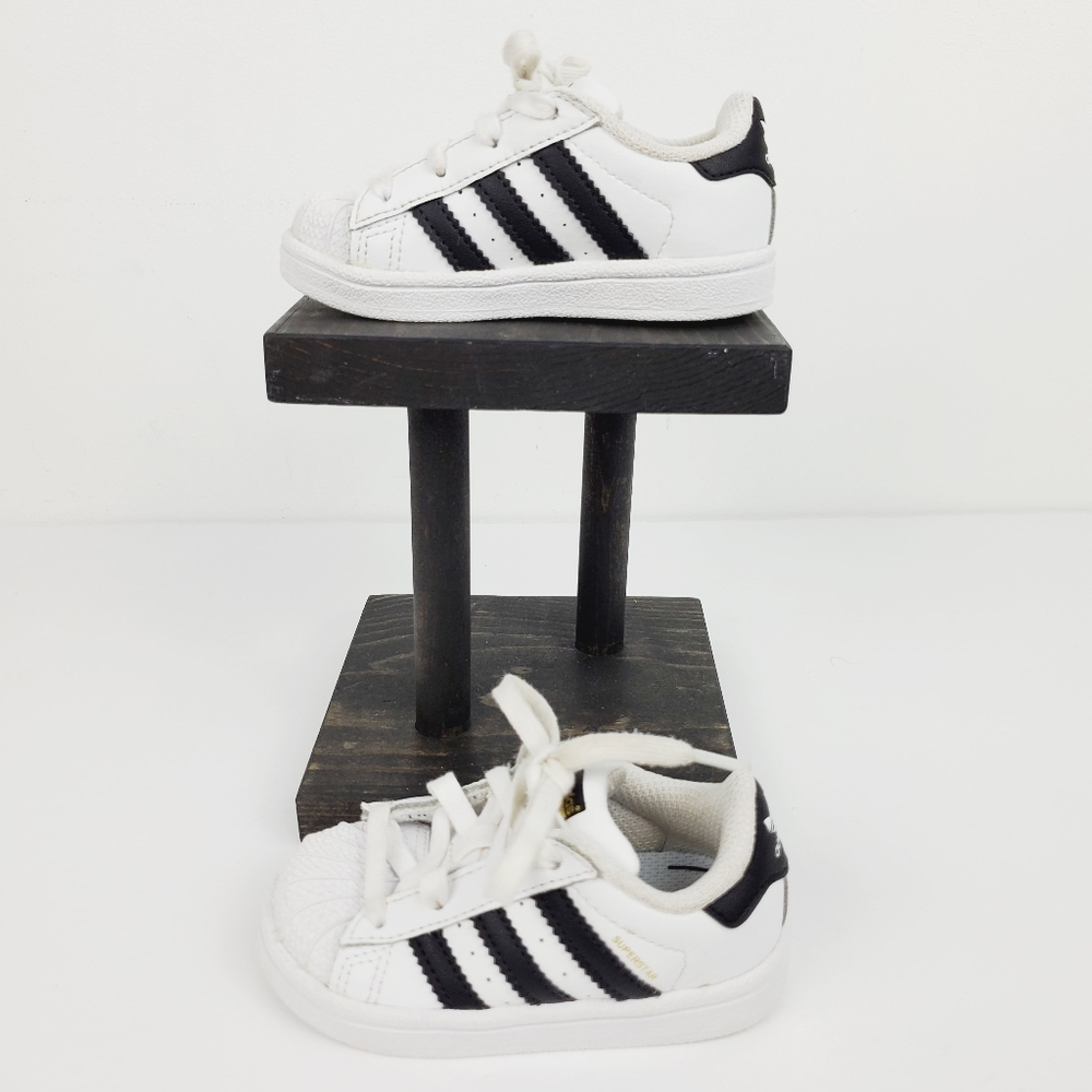 Adidas Superstar Kids Lace-up Age 5K EUC - Picture 3 of 10